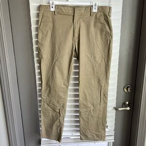 Tan IZOD khaki pants (34 x 30)